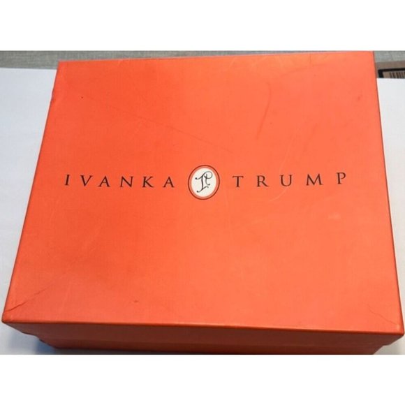 Women's Ivanka Trump Aubrie Size 10 M Pink Leather Wedge Sandals Adjustable - Picture 8 of 10